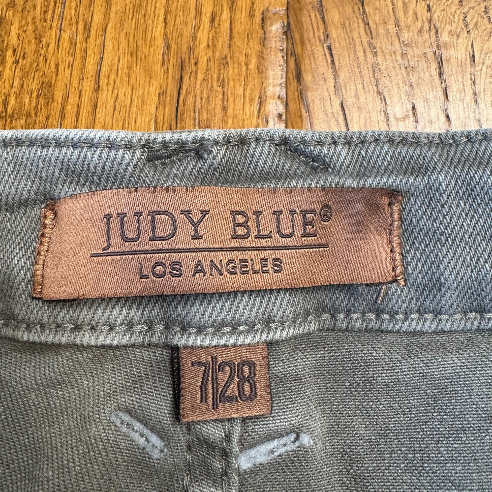 Judy Blue Women's Vintage High-Waisted Cropped Jeans 7/28 Wide Leg Olive Green - Picture 2 of 8